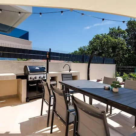 Ferienvilla Mirakul Mit Privatem Pool By Interhome