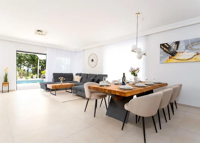 Ferienvilla Mirakul Mit Privatem Pool By Interhome בית נופש אומיסאליי