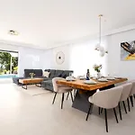 Ferienvilla Mirakul Mit Privatem Pool By Interhome Prázdninový dům Omišalj