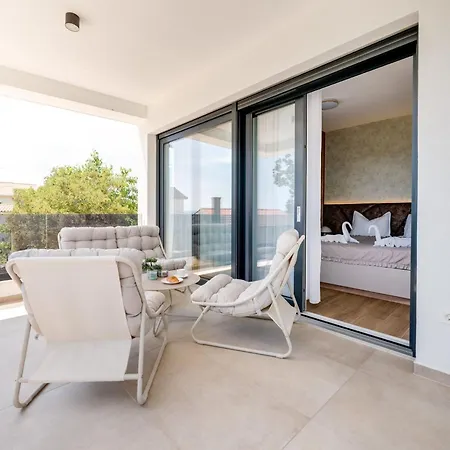 Ferienvilla Mirakul Mit Privatem Pool By Interhome * Omisalj