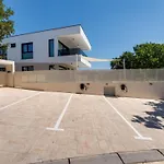 Ferienvilla Mirakul Mit Privatem Pool By Interhome *