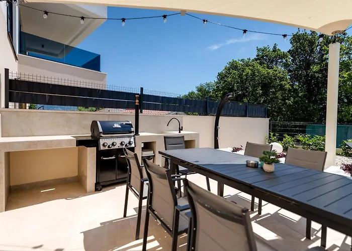 Ferienvilla Mirakul Mit Privatem Pool By Interhome
